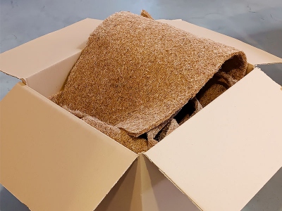 Skrawki maty kokosowej materiał poprodukcyjny karton 60x40x40 cm
